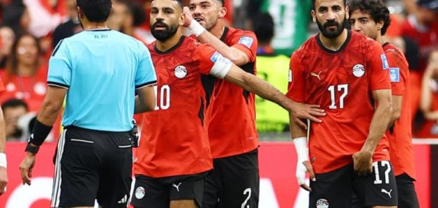 مصر تهزم نيوزيلندا بثلاثية مثيرة في كأس العالم