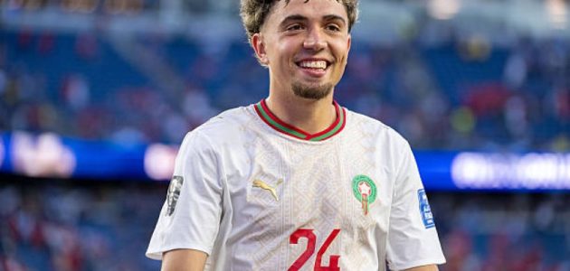 والد نائل العيناوي: ابني يعشق برشلونة، وسيكون أسعد شخص إذا لعب هناك